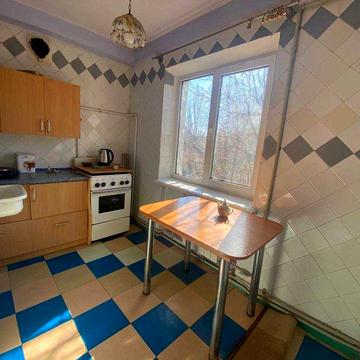 Бюджетная, жилая 2-х кв, Автономное отопление, Черемушки, Plakhotnik