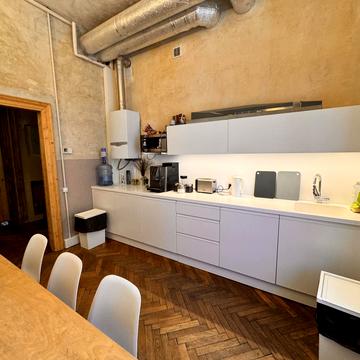 Івана Франка вул., 20