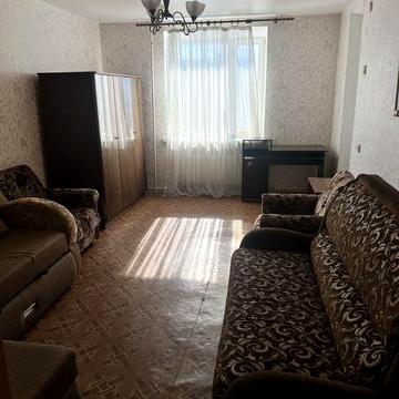 Здам 1 кімнатну квартиру, Б. Хмельницького, Центр