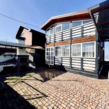 Перша лінія Дніпра. Продаж унікального будинку 120 кв.м. на 2 причалі