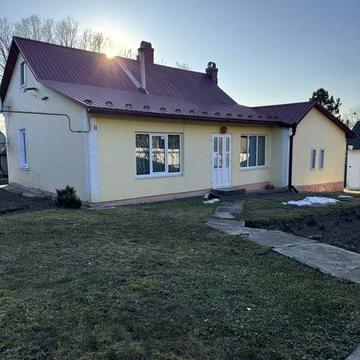 Продам цегляний будинок в гарному місці Сторожинця