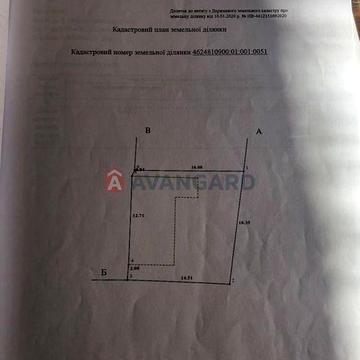 Будинок в місті Угнів