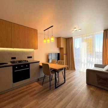 Продається В ЦЕНТРІ повноцінна та облаштована 1,5 кім.квартира 46,5 м2