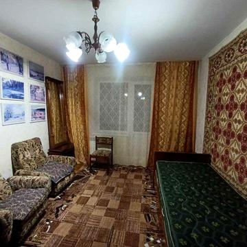 Оренда  3кім. кв-ри. Лятошиньського 18а. метро "Теремки".