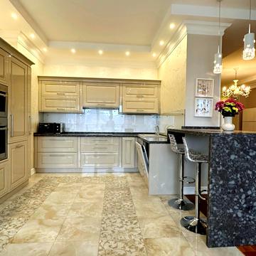 Андрія Верхогляда вул. (Михайла Драгомирова), 5