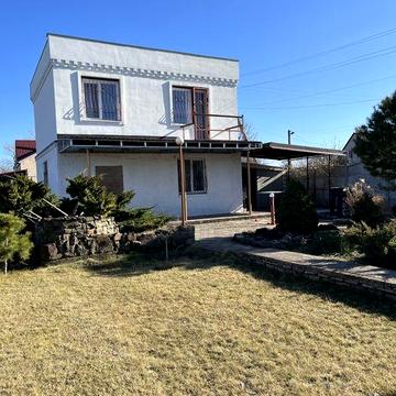 Продам дачний будинок