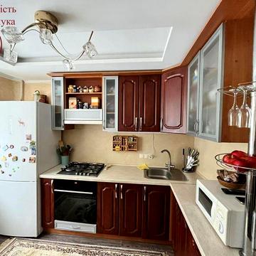 Продаж 2 к. квартири центр міста