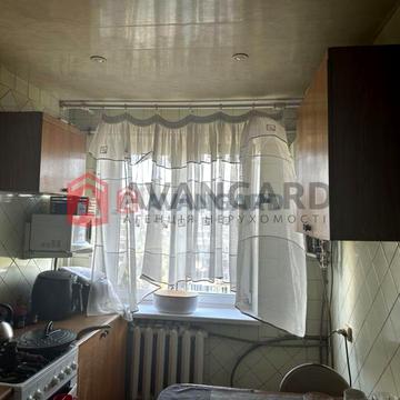 Продам -3 х кімнатну квартиру на Калиновій