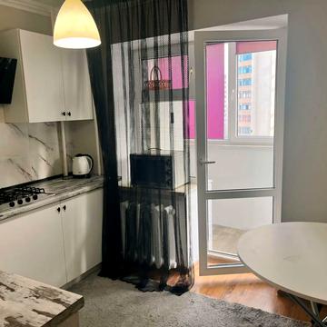 Сахарова, 38