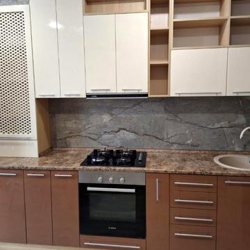 Володимирська вул., 1