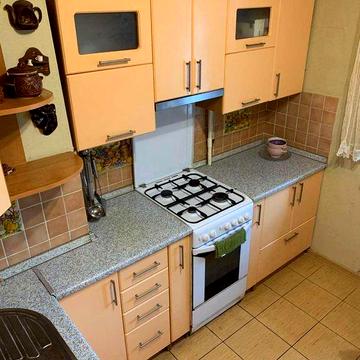 Двухкомнатная срочно здам