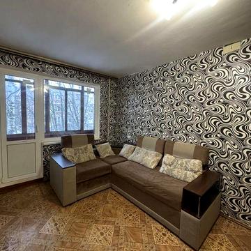 Продаж 2-кімнатної, Нива, житловий стан, 4 поверх. Євідновлення