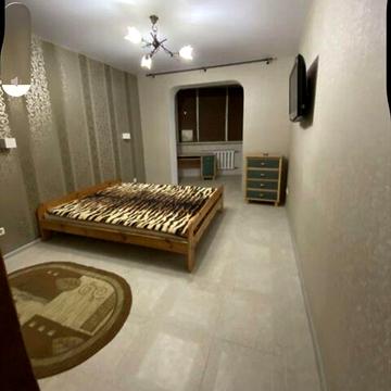 Продам 3-х кімнатну квартиру вулиця Євгена Чикаленка