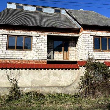 Продається будинок в м.Тячів