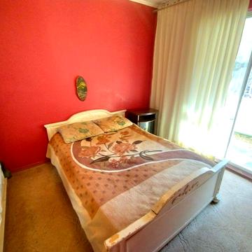 Аренда трехкомнатной квартиры на Таирова Королева . Панорама