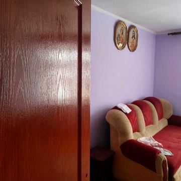 Здається 2кімнати  в гуртожитку