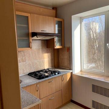 Сдам 1 к.кв. ул.Товарищеская 6 эт. р-н Варуса