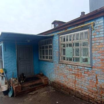 Продаж будинку в Чугуєві, літня кухня, гараж, озеро в кінці городу