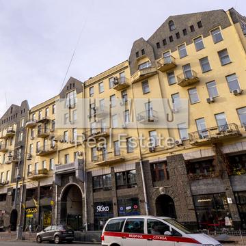 Велика Васильківська вул. (Червоноармійська), 14