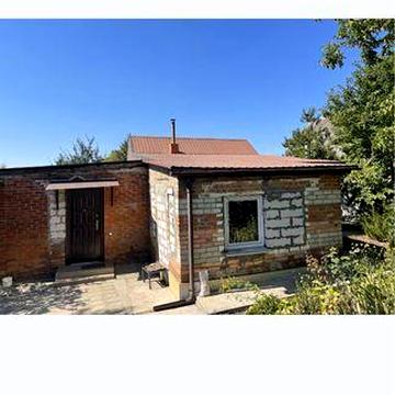 Продам дом рядом с центром Люботина