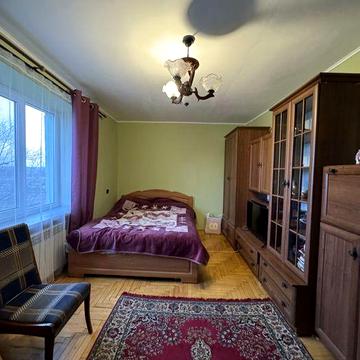 Продам велику простору квартиру.   ПОСТАНОВИ!