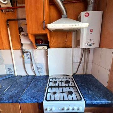 44 квартал, продаж 2кім.квартири, цегляний будинок по Стасова, 4поверх