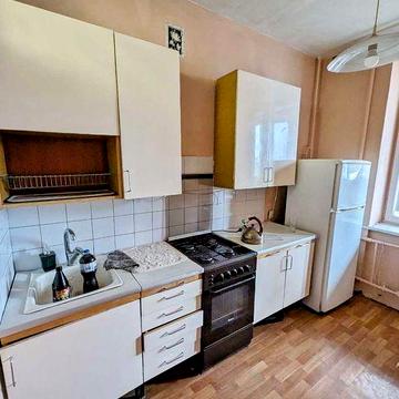 Печерський р-н. Продається 1-квартира б.Лесі Українки 5А