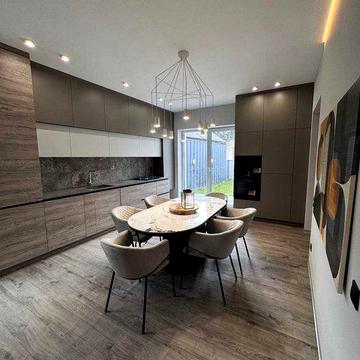 Просторий будинок в центрі Івано-Франківська