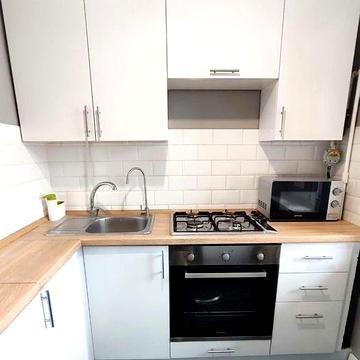 Однокімнатна квартира на Дніпровській набережній!