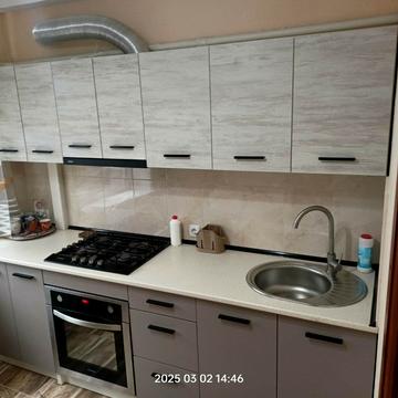 Ярослава Гашека бульв., 8