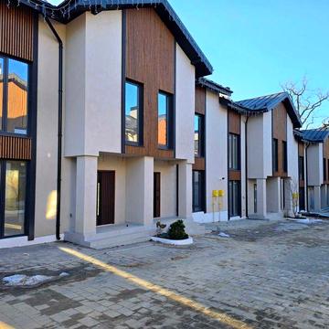 Триповерховий таун Газ, міські комунікації До парку - 3хв пішки