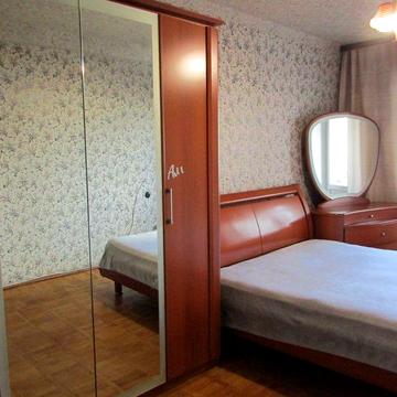 БЕРЕЗНЯКИ ст. метро Лівобережна, вул. Шумського, 8