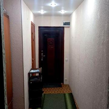 Продам Квартиру с 2 Гаражами .