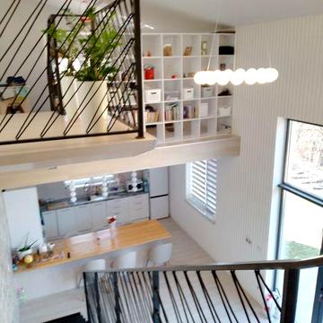 Чудовий будинок в стилі  хай-тек", поруч ліс, р-н вул  Джерельної