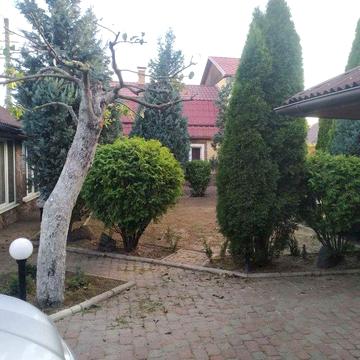 Будинок  ДК "Місячна галявина" с.Круги Вишг.  р-н, Київ. обл.