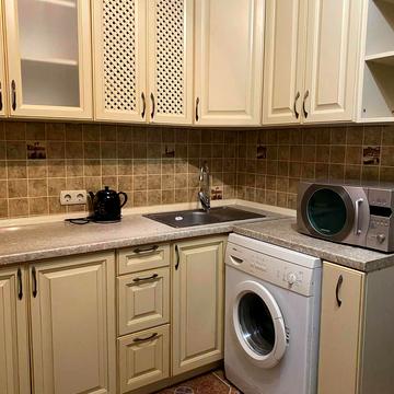 Новаторів вул., 22-В