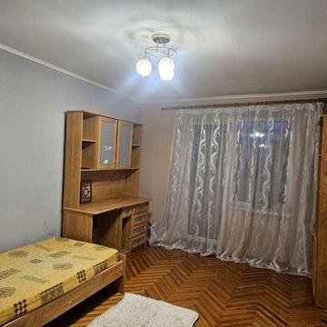 Здається 3 кімнатна квартира