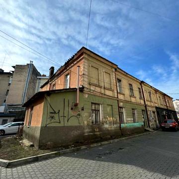 Бельведерська вул., 4