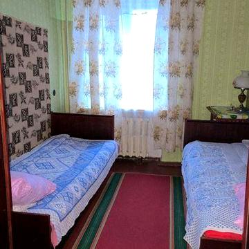 Сдаю 2-х комнатную квартиру на Украине