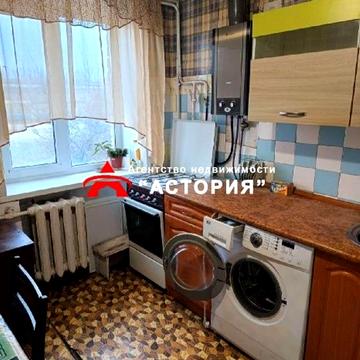 Костянтина Великого вул., 18