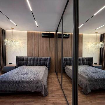 ПРОДАЖ котедж у центрі міста, з дизайнерським ремонтом РІВНЕ