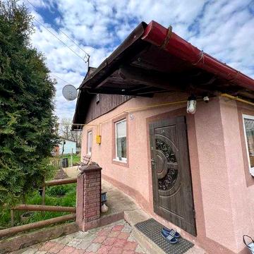 Продам будинок готовий до проживання з комунікаціями.Є інфраструктура