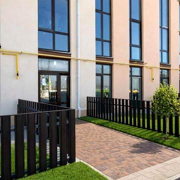 БЕЗ% 1-кімнатна квартира з двориком. Будинок заселений. 20 хв до метро