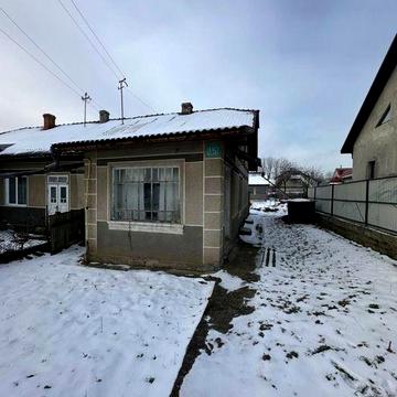Продається 1/2 будинку