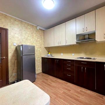 1 кім Є. Чавдар 28 смт Осокорки є генератор на ліфт та опалення