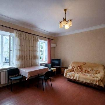 4-к, вул. Міщенка, 8, Березовий сквер, автономне опалення