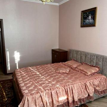 Оренда 2х кім.квартира м.Чернігівська,Юрія Поправки 4/39-А