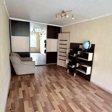 Продам секцію . Район цукрового заводу.