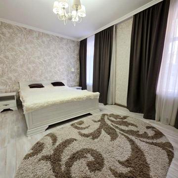 2 кімнатна квартира з євроремонтом біля парку Шевченка