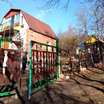 Дача возле речки Гавронці